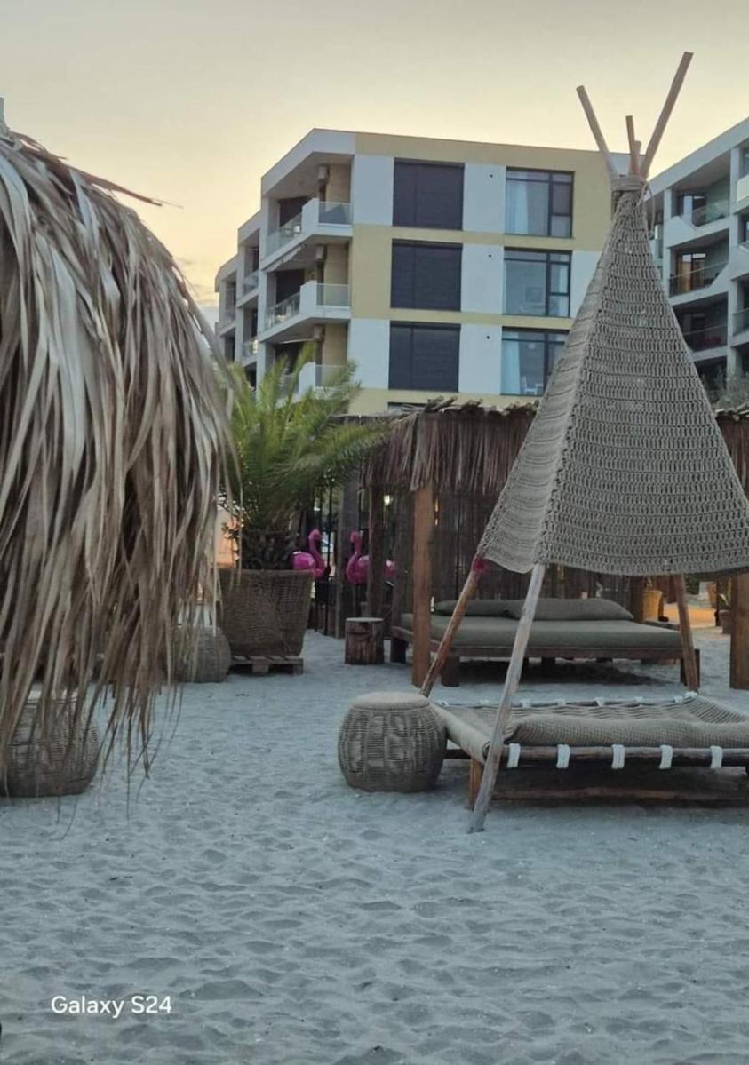 Constantinos Apartment Mamaia Nord Năvodari Extérieur photo